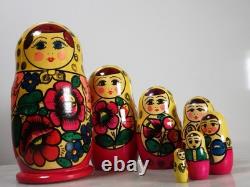 Vintage Handmade 7 Pieces Traditional Russian Nesting Dolls