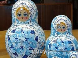 Vintage Matryoshka Russian Signed Babushka Nesting Dolls 8 pcs 7 Tall