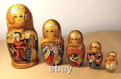 Vintage Russian MATRYOSHKA NESTING DOLL 5 Pc Hand Carved & Painted Gold Swan
