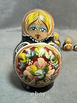 Vintage Russian Matryoshka Nesting Dolls 5 Piece Signed 3.5in