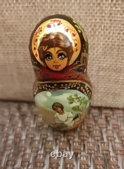 Vintage Russian Red Nesting Dolls Exquisite Hand Painted Signed Set of 5