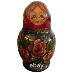 Vintage Russian nesting doll 15 pcs Hand Carved Painted signed 10 Tall