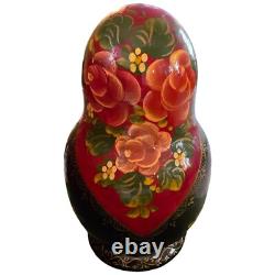 Vintage Russian nesting doll 15 pcs Hand Carved Painted signed 10 Tall