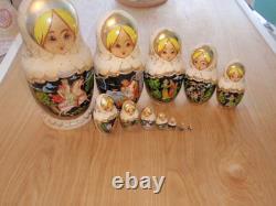 Vintage Wooden Russian Nesting Doll 12 Pieces Matryoshka/Babushka Signed