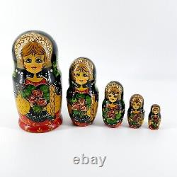 Vtg Artist Signed Sergiev Posad 5 Piece Russian Nesting Dolls Matryoshka Wooden