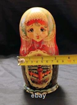 Vtg Beautiful Hand Painted SIGNED Russian Matryoshka Wooden Nesting Doll WINTER